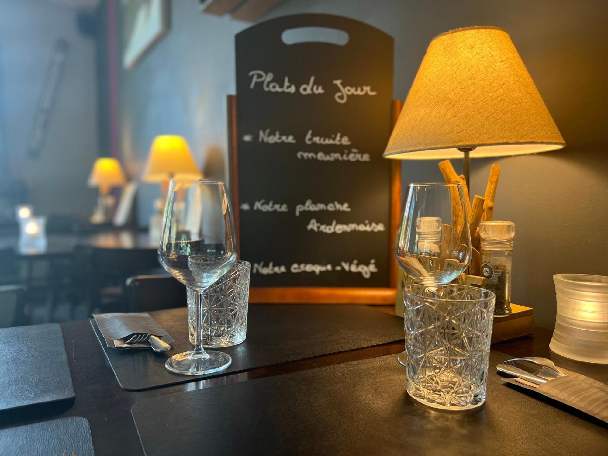 Au Sommet De La Cascade Hotel Stavelot Luaran gambar