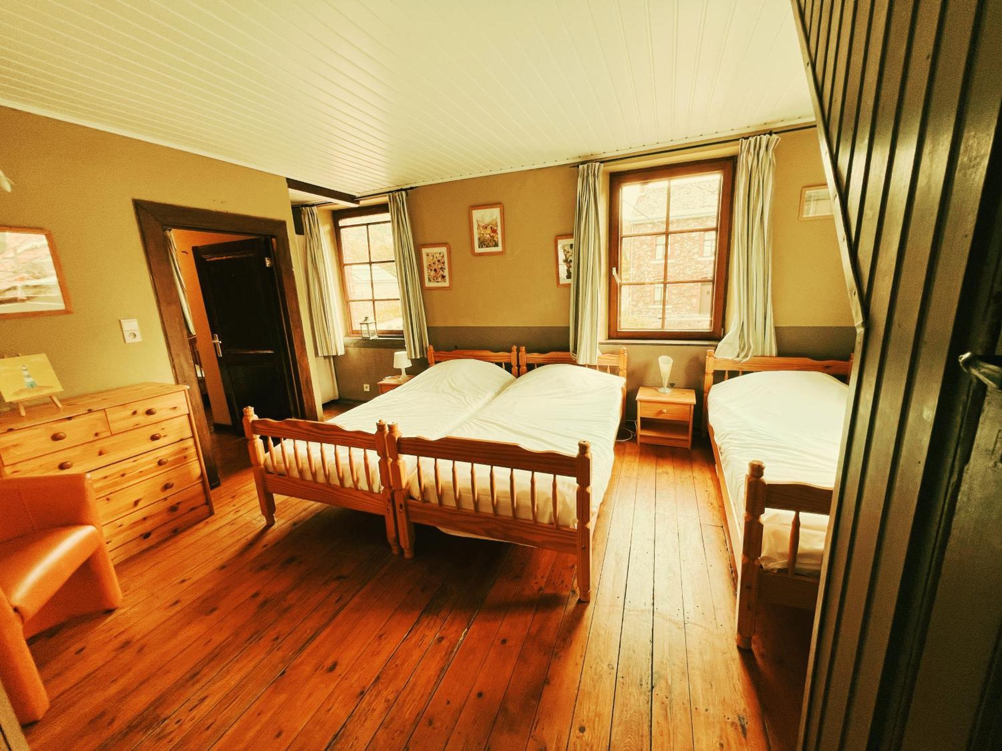 Au Sommet De La Cascade Hotel Stavelot Luaran gambar