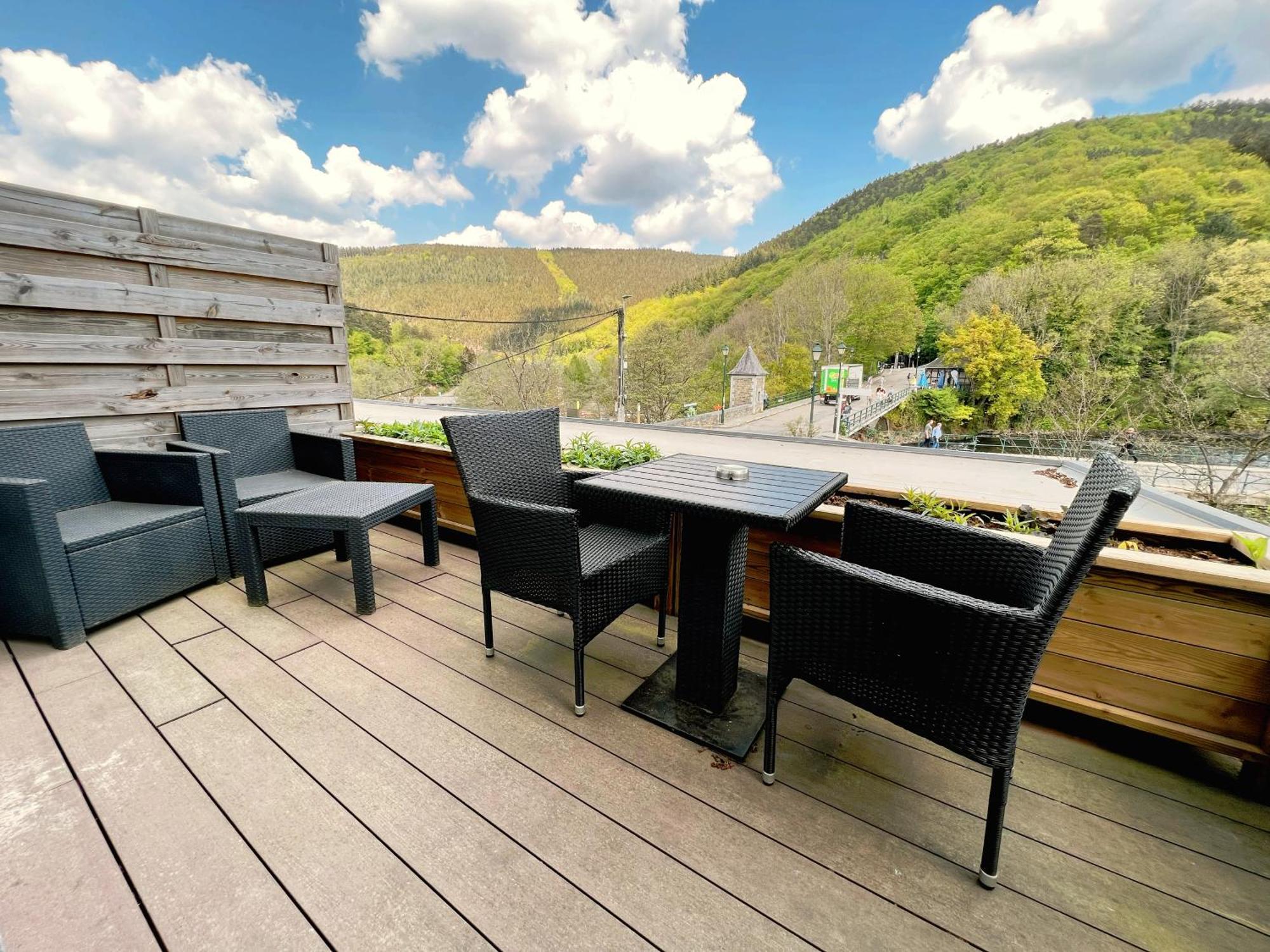 Au Sommet De La Cascade Hotel Stavelot Luaran gambar